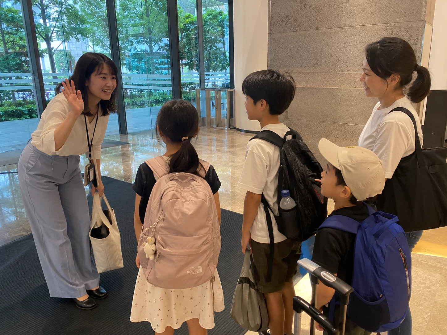 集合・日本人スタッフのお迎え